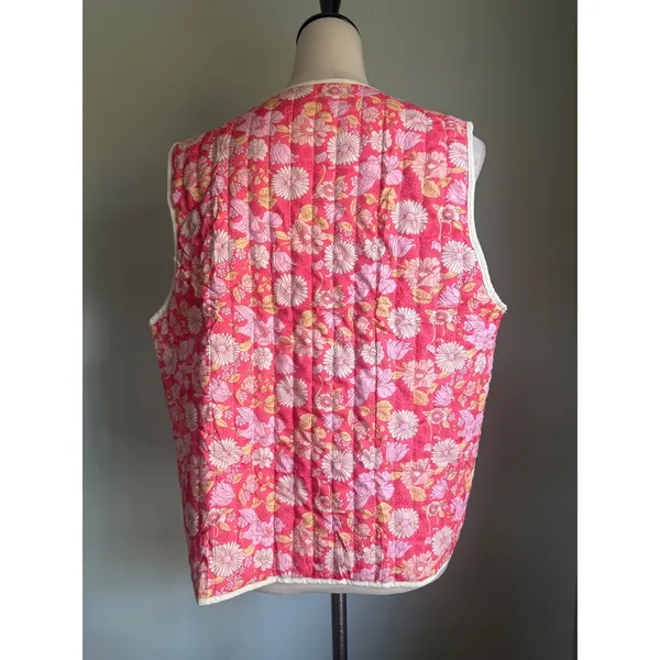Dainty Pink Floral Quilted Vest Medium Boho cottage festival cozy cute fairy Y2K - Image 5