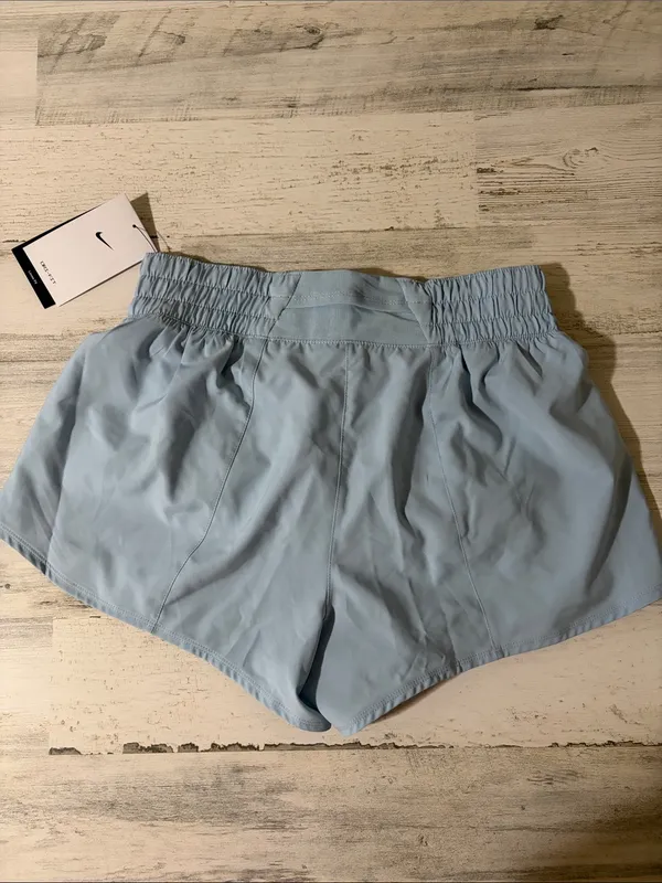 Nike Women's Powder Blue Athletic Shorts with Elastic Waistband Size Small - Image 4