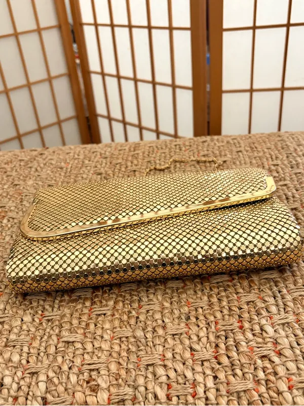 Gold Mesh Evening Clutch handbag with Chain Strap - Image 7
