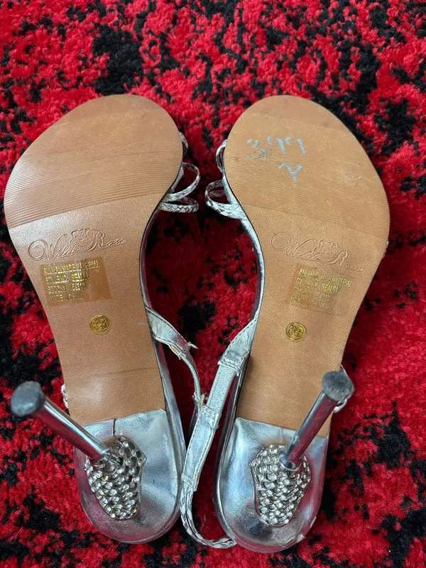 Dainty Silver Diamond Accented Kitten Heels - Image 10