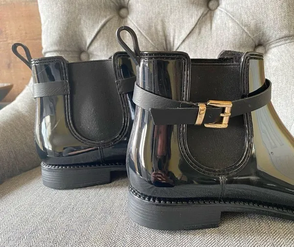 •Henry Ferrera woman’s ankle rain boots• Black Size 8 - Image 8