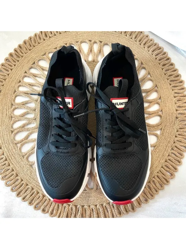 Hunter Irena Low Top Sneaker Black Red Size 6.5 Athleisure Gorpcore Sport Luxe - Image 2