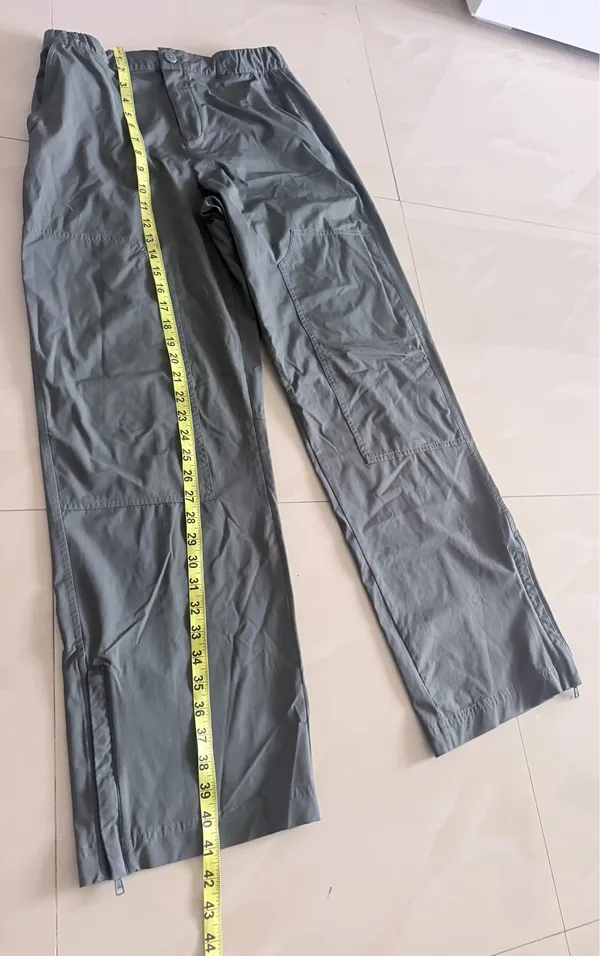 Alo Yoga Flip It Trouser Dark Cactus Check The Measurements Pocket Zipper - Image 4