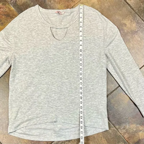 Juicy Couture Gray Keyhole Lightweight Sweatshirt Large - Image 3