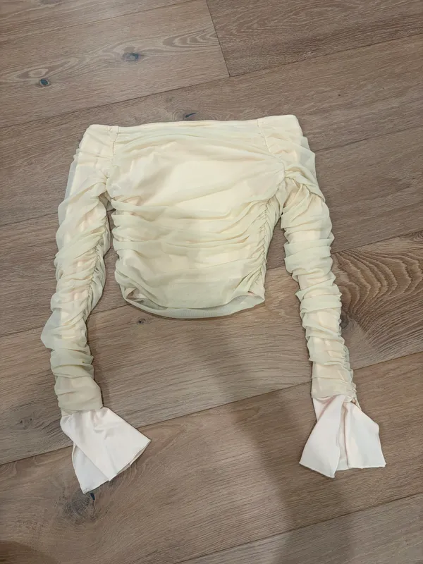 Princess Polly off the shoulder mesh size 2 (small) - Image 3