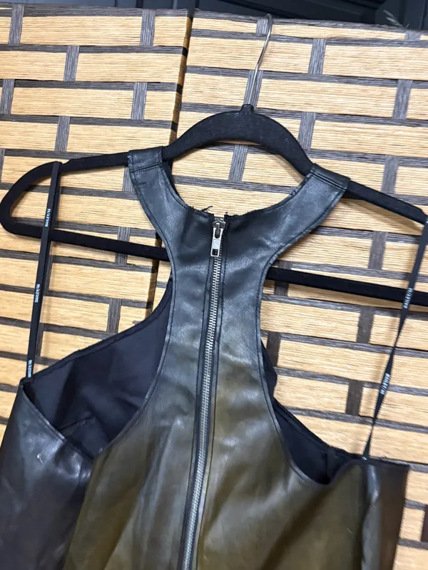 Bailey 44 brown and black faux leather top size large - Image 5