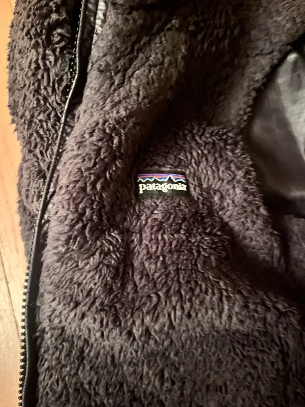 Women’s Patagonia reversible Sherpa vest XS - Image 4