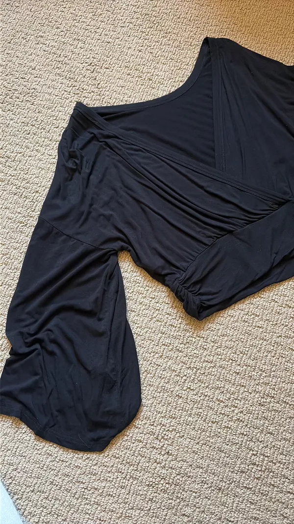 Lulus black sweater - Image 5