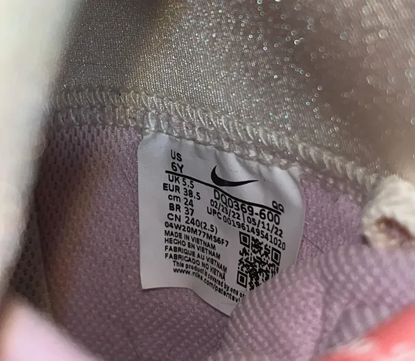 Nike Pink Blazers - Image 6
