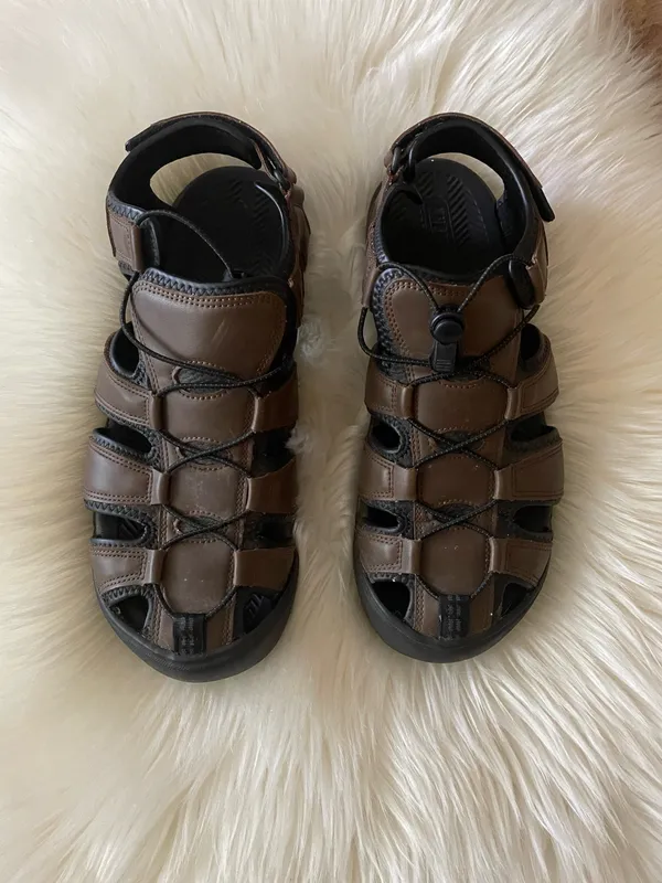 Khombu Men’s Travis Brown Black Fisherman Sandals Outdoor Hiking Walking - Image 2
