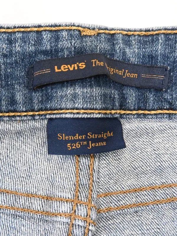 Levi's Women's Straight 526 Jean 10 - Image 9