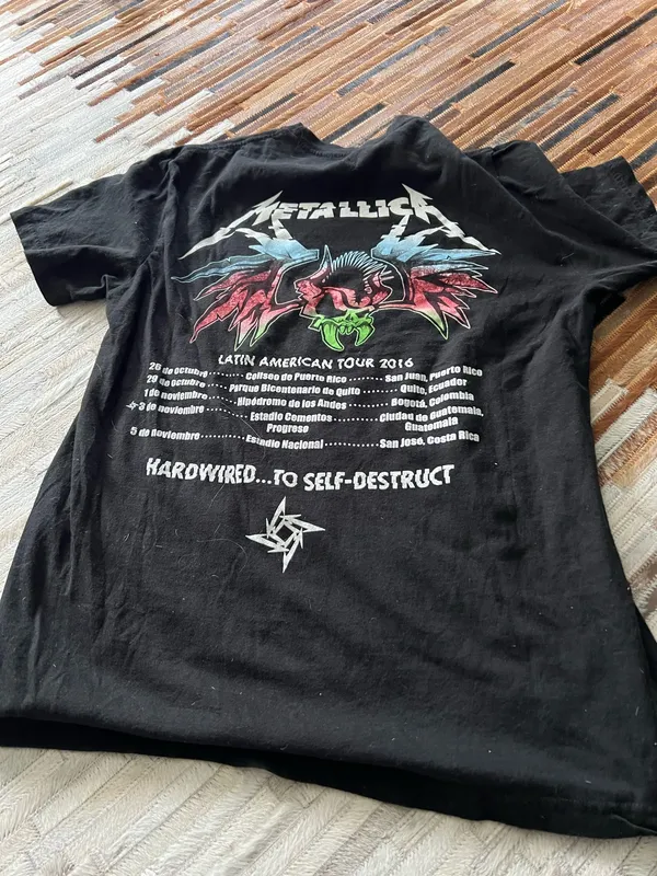 Metallica concert tshirt - Image 2