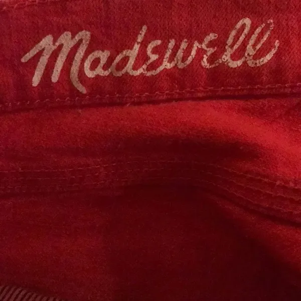 Madewell 2” inseam red denim shorts - Image 4