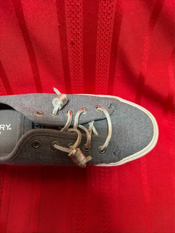 Sperry Top Sider Gray Sneakers With Silver Leather Lace Sz 7M - Image 3
