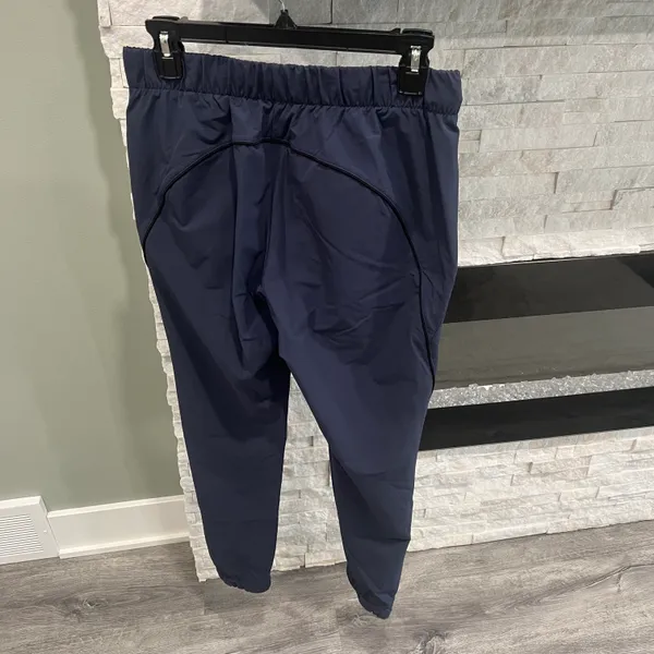 On Cloud Active Pants - Image 5