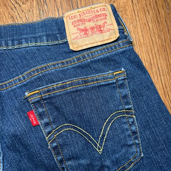 Y2K Levi's Bootcut Blue Jeans Womens Size 6 Medium Wash Denim Western Batwing - Image 5