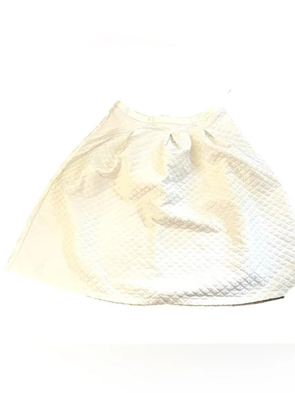 Quilted White A-Line Skirt - Image 2