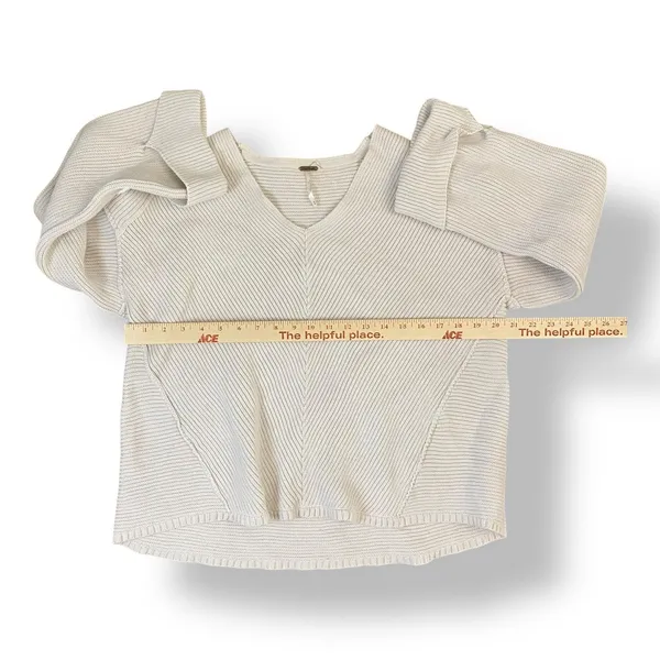 Free People White La Brea V-Neck Sweater Size Medium Boho, Neutral, Lagenlook‎ - Image 4