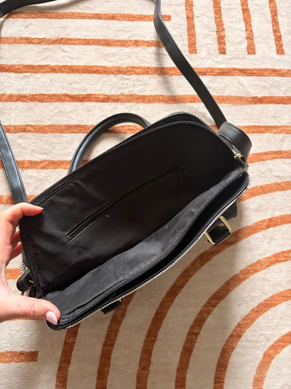Black and White Purse - Image 3