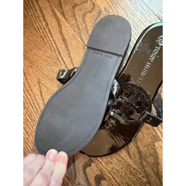 Tory Burch Miller Thong Sandal Women's Sz 7.5 Black patent Leather - Image 11