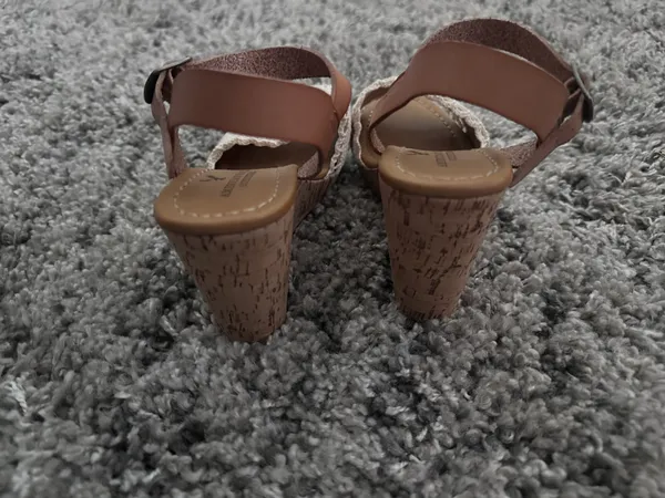 American Eagle NWT  Wedge Sandals - Image 5