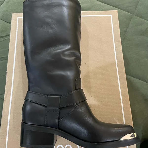 Dolce Vita Black Heeled Boots with Buckle Detail - Image 6