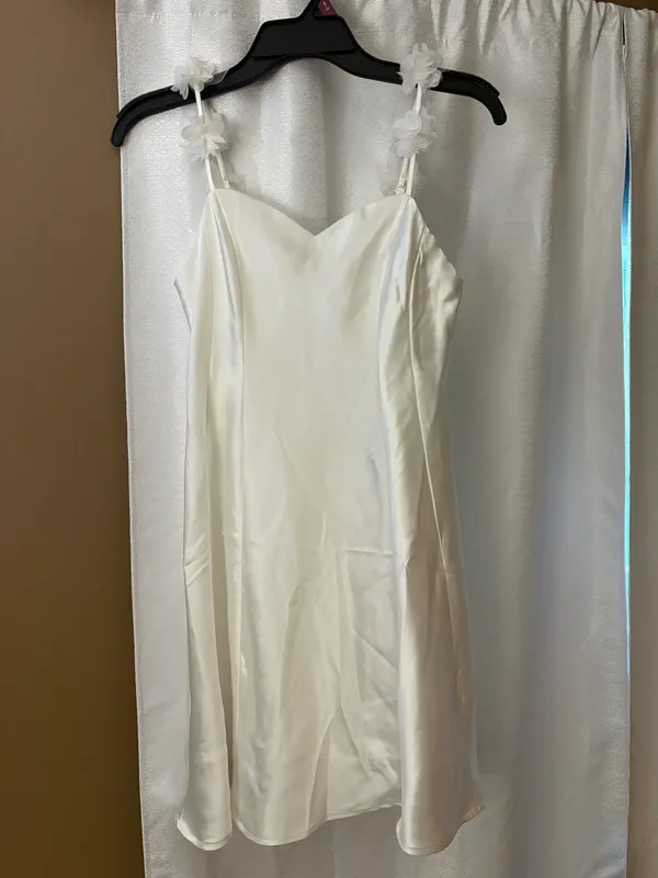 White satin mini dress Size M - Image 4