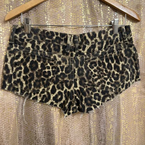 Seven7 Leopard Print Denim Cut Off Short Booty Low Rise Y2K Shorts 26 NWT - Image 2