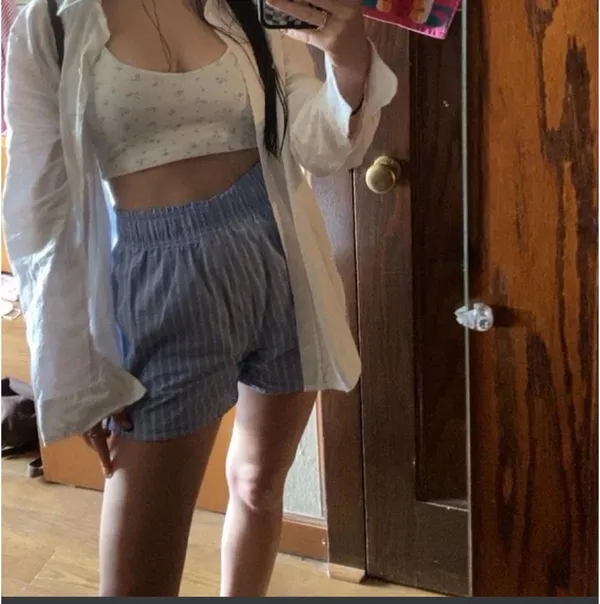 John Galt Floral Crop Top Brandy Melville - Image 4