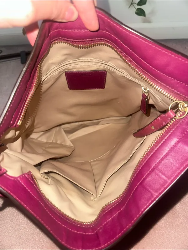 Coach Colette Hobo Bag Vibrant Pink Gold Hardware - Image 4