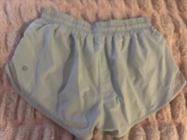 Lululemon Hotty Hot 2.5" Low-Rise - Image 2