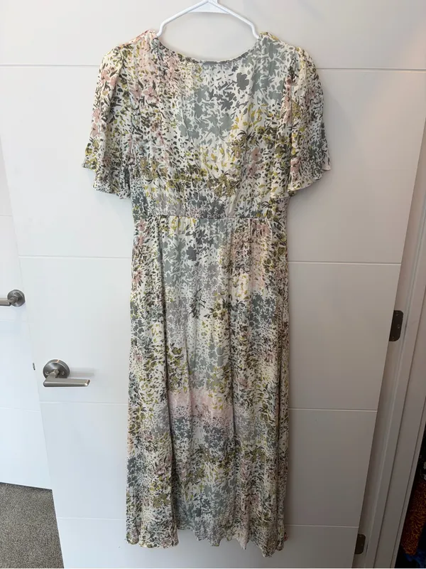 Mikarose Pastel Floral V-Neck Midi Dress - Image 4