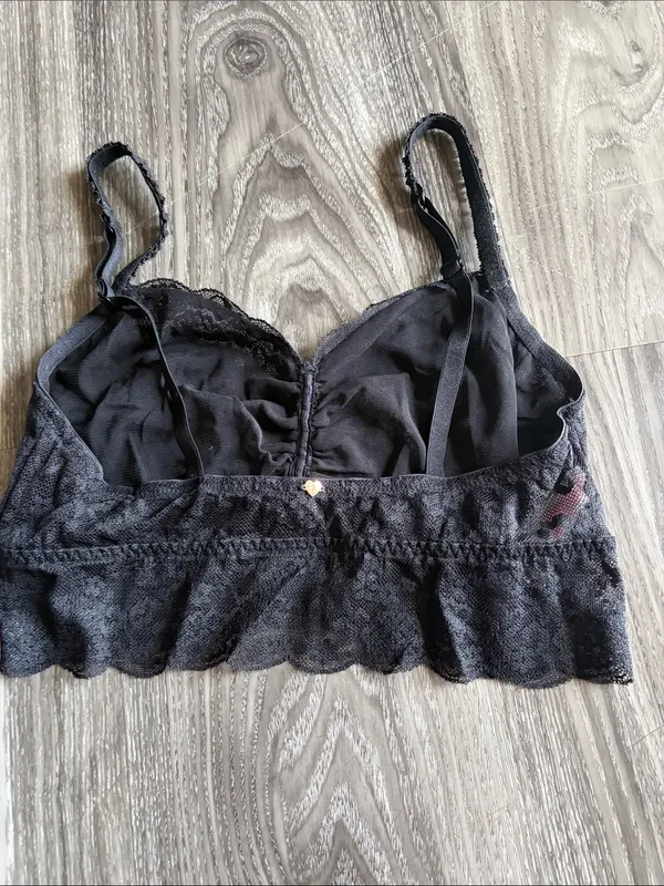 Victoria's Secret Black Delicate Lace Bralette with Sparkling Studs Medium - Image 4