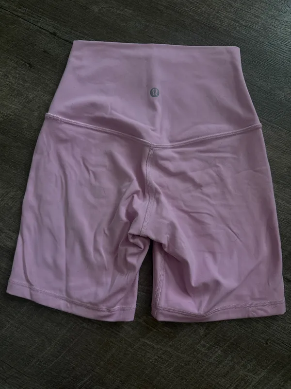 Like new lululemon align 6" shorts  - Image 2