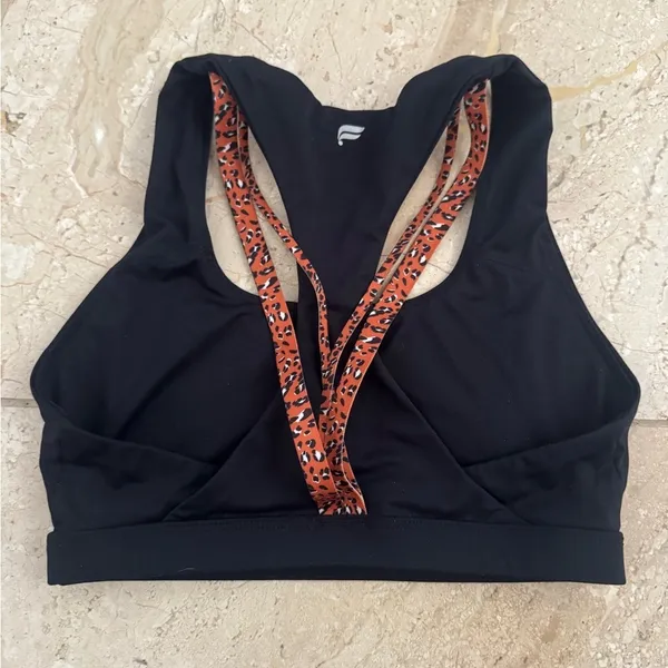 Fabletics Kessler Lepoard animal print Black Sports Bra size small - Image 2