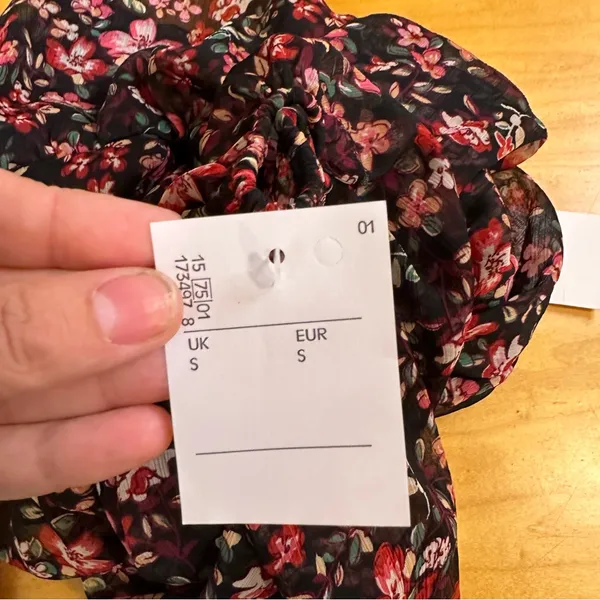 Stradivarius Sheer Floral Blouse Small NWT - Image 3