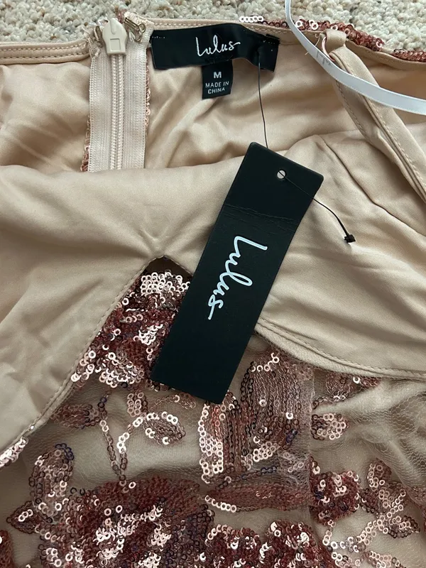 Lulu's NWT Rose Gold Sequins Floral Spaghetti Straps Maxi Dress **Size M** 🌸🌸 - Image 8