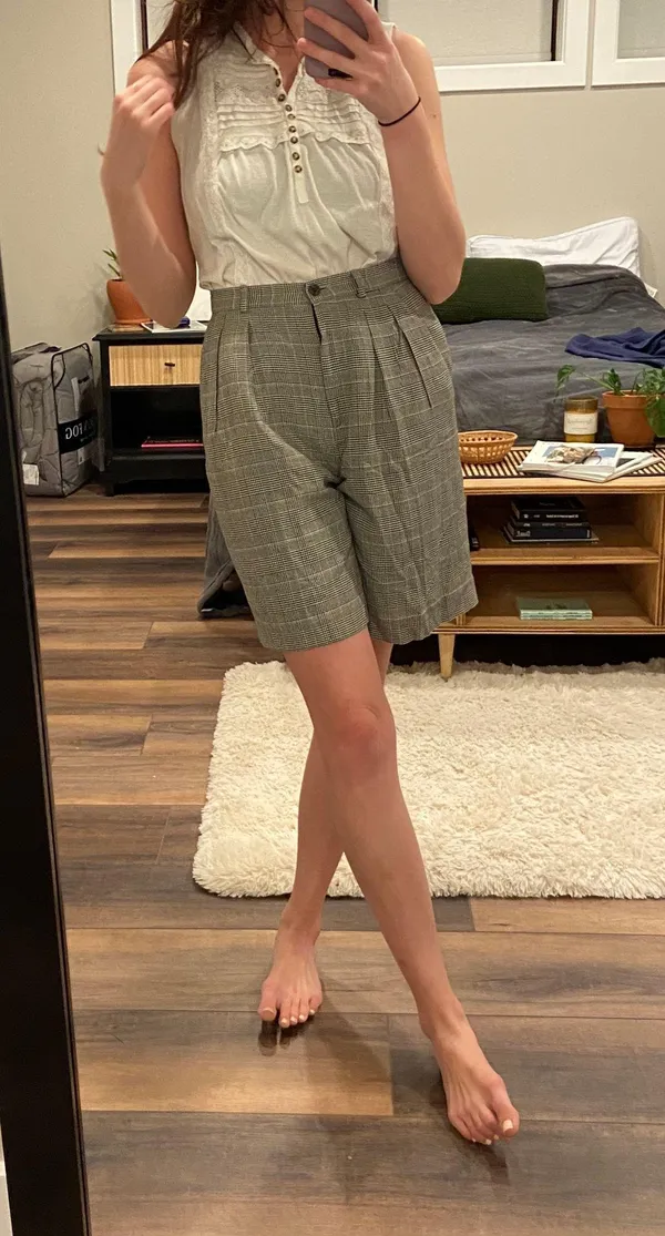 Vintage 90s Black And White Plaid High Waisted Mom Shorts - Image 3