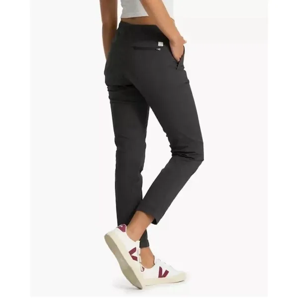 Vuori S Women’s Ripstop Pants in Dark Grey - Image 2