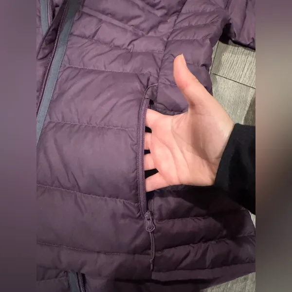 Columbia Women's Deep Purple Puffer Jacket - Image 12