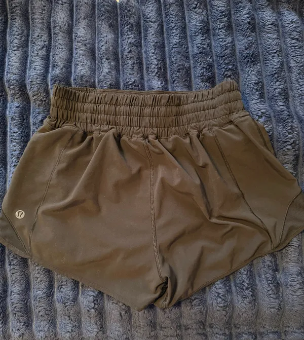 Black Lululemon Shorts Hotty Hot 2.5" High-Rise 4 - Image 2