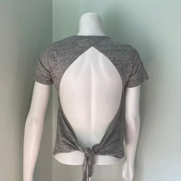 Dreamr Gray Diamond back open tied tee NEW - Image 2