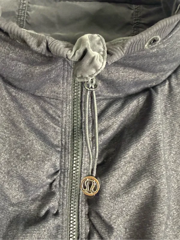 Lululemon Reversible Zip Jacket Gray Ruched Yoga Jacket Size 10 - Image 7