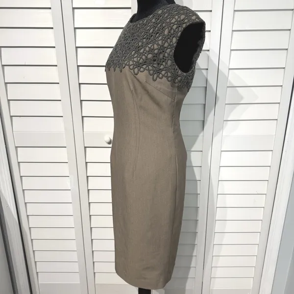 Jones New‎ York Dress Womens 4 Taupe Brown Crochet Lace Yoke Sheath Cap Sleeve - Image 2