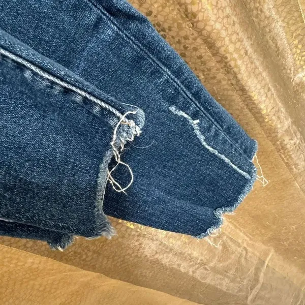 Vervet Darker Blue High Rise Raw Hem Ankle Cropped Stretchy Jeans 32 - Image 6