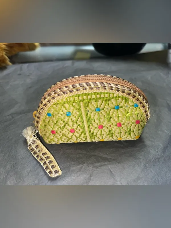 Handcrafted Green Embroidered Coin Purse - Women's Small Zipper Pouch - Image 3