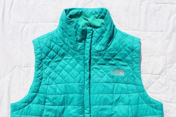 The North Face Vest Women's Large Puffer Quilted Green Blue - Image 3