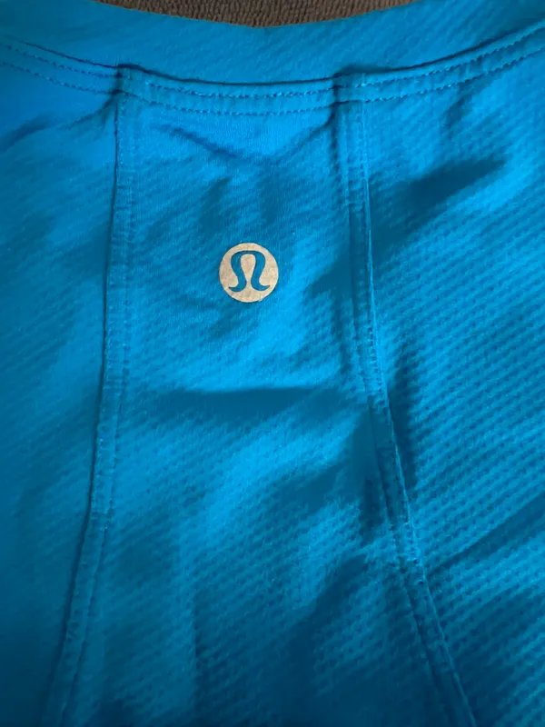 Lululemon crop top - Image 3