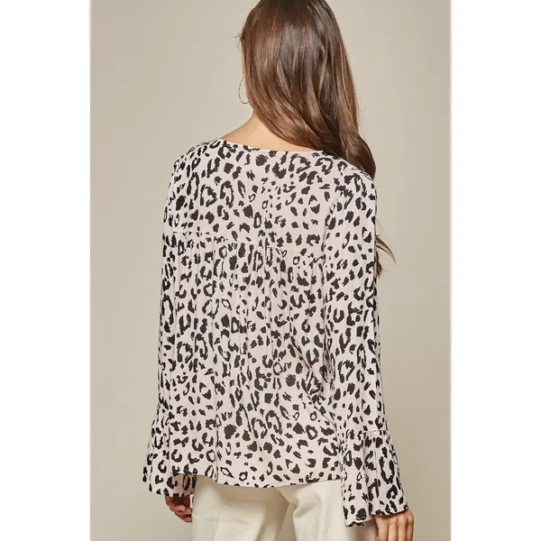 Savanna Jane Leopard Embroidered Bell Sleeve Top Medium Women’s Cream - Image 6