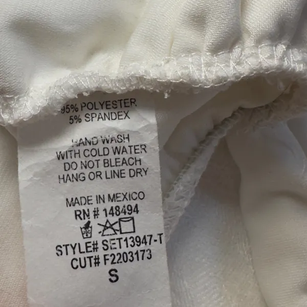 NWT Windsor Bandeau Style One Shoulder White Twist Front Crop Top SMALL - Image 8